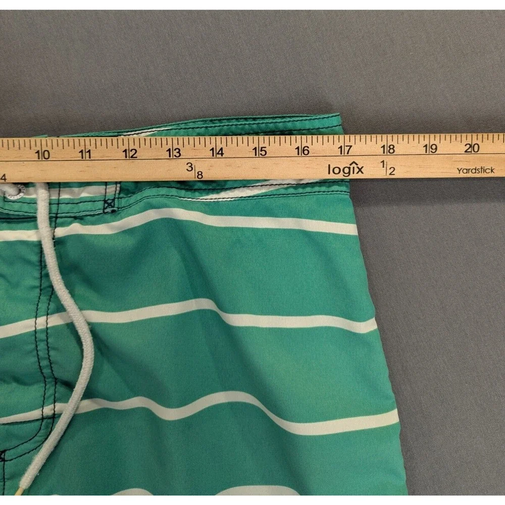 Vineyard Vines Board Shorts Mens 34 Striped Green Drawstring Polyester Swimwear